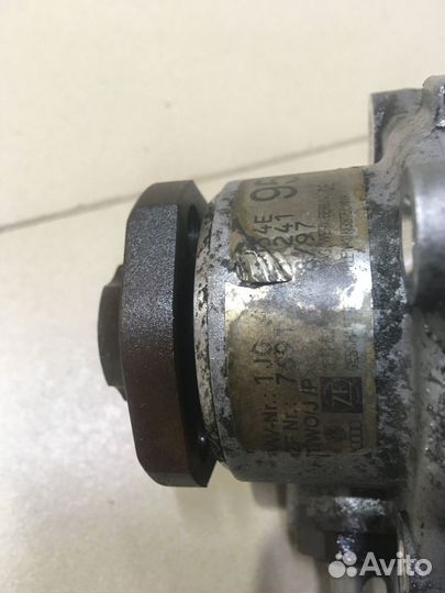 Насос гура VW Golf 4 1.6