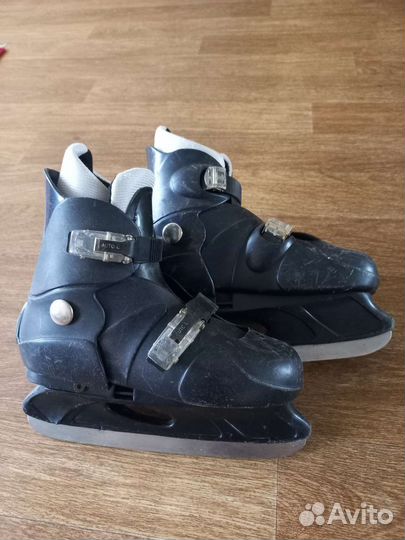 Коньки хоккейные