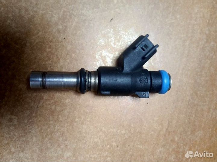 Форсунка инжекторная Opel Astra H