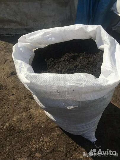 Плодороная земля в мешках