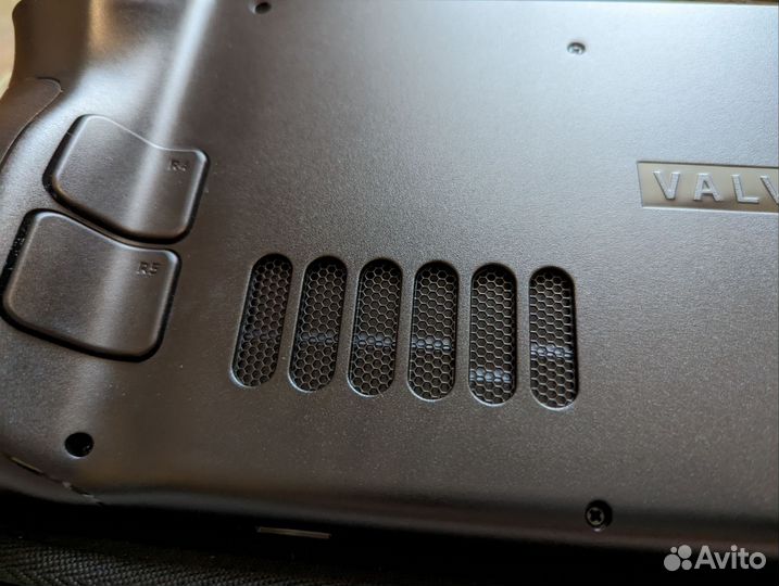 Портативная игровая консоль Valve Steam Deck 64gb