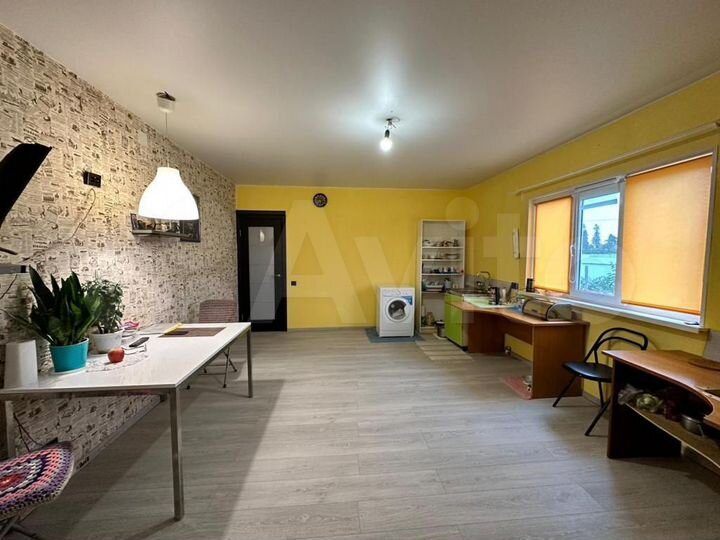 Дом 208,3 м² на участке 16,5 сот.