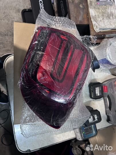 Задний правый фонарь рено сандеро