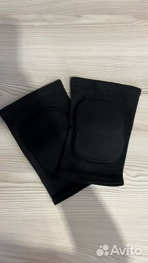 Наколенники