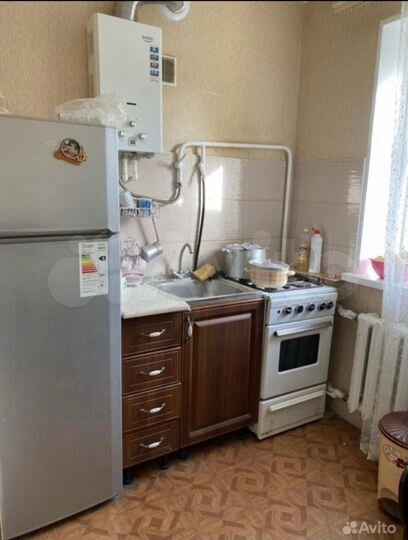 2-к. квартира, 42 м², 3/3 эт.