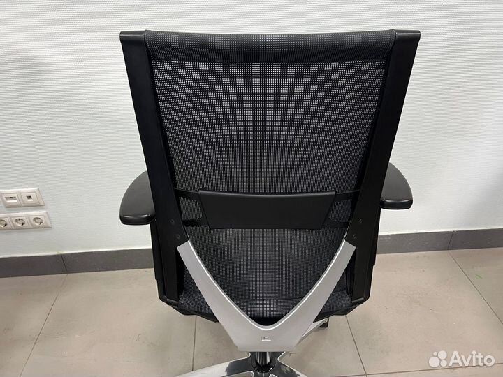 Кожаное кресло руководителя (Германия)