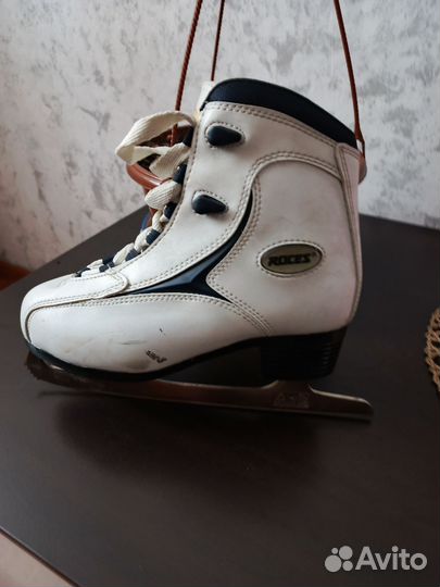 Коньки фигурные 38 размер