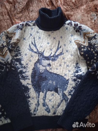 Свитер женский