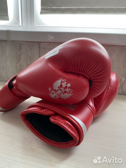 Боксерские перчатки Clinch 12 OZ