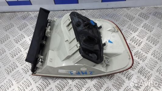 Фонарь задний левый volkswagen touareg 7L (2MF01MX