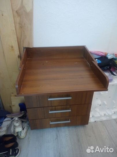 Продам пеленальный столик