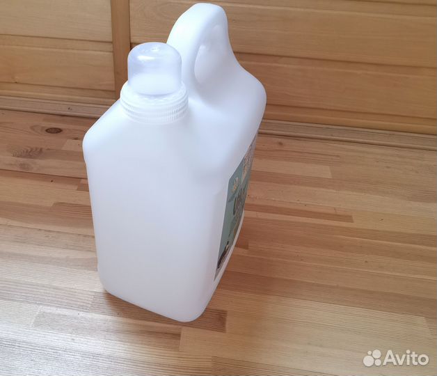Канистра 5 литров бу цена за 3 штуки