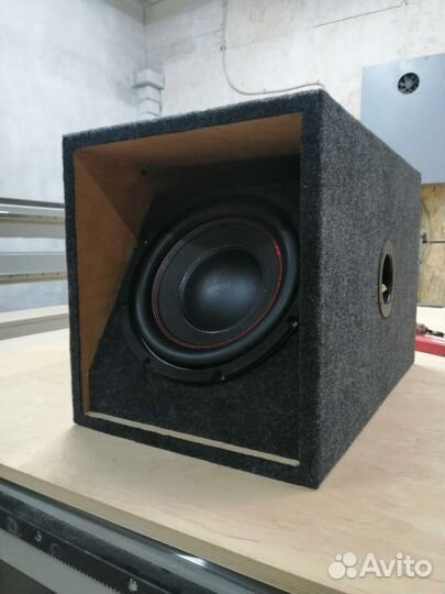 Сабвуфер Лабиринт в авто