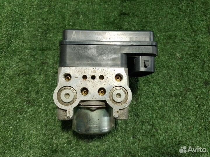 Блок ABS Toyota Belta NCP96 2NZ-FE 2006