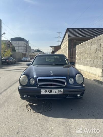Салон на mercedes w210