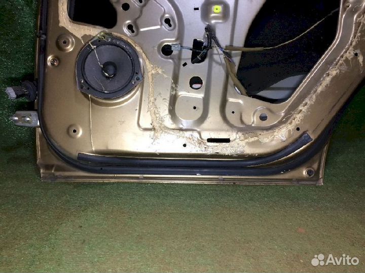 Дверь задняя правая Honda Odyssey RA7 Золото царап