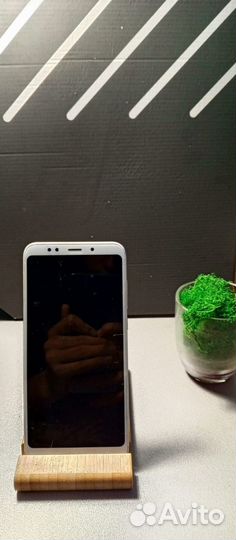 Xiaomi Redmi 5 Plus, 3/32 ГБ