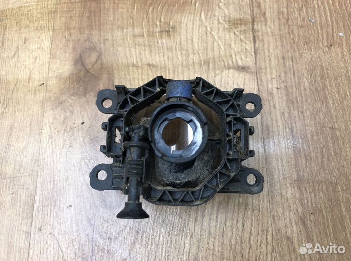 Фара противотуманная Renault Sandero 2014+