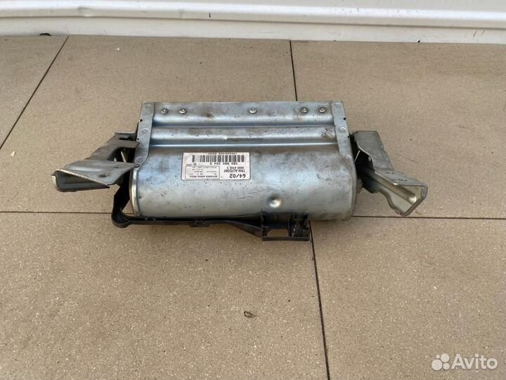 Подушка безопасности в торпедо Volkswagen Passat B