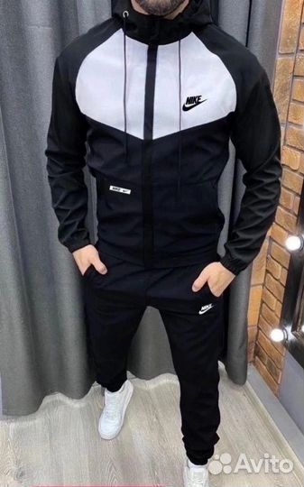 Спортивный костюм