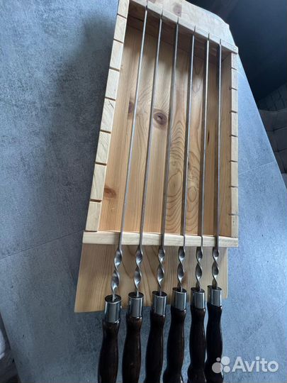 Для подачи шашлыка