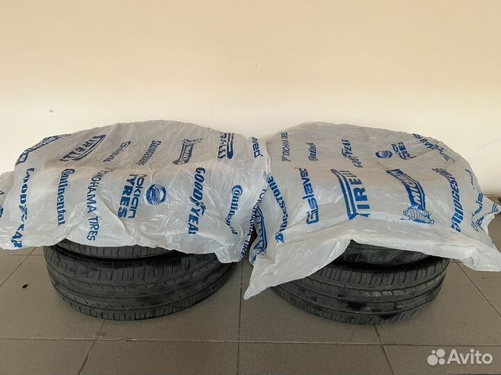 Yokohama BluEarth-ES ES32 215/55 R17 94V