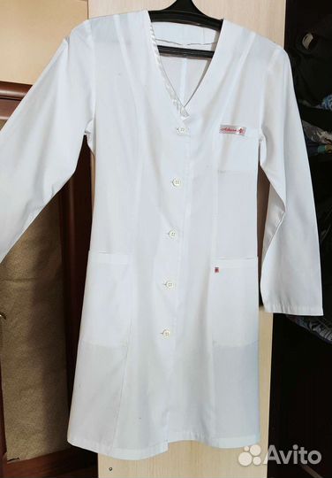 Медицинские халаты, цена за все
