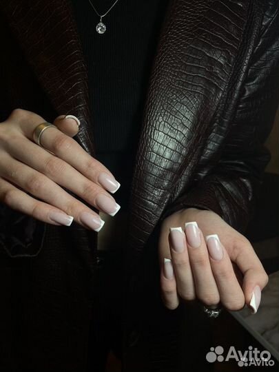 Маникюр педикюр