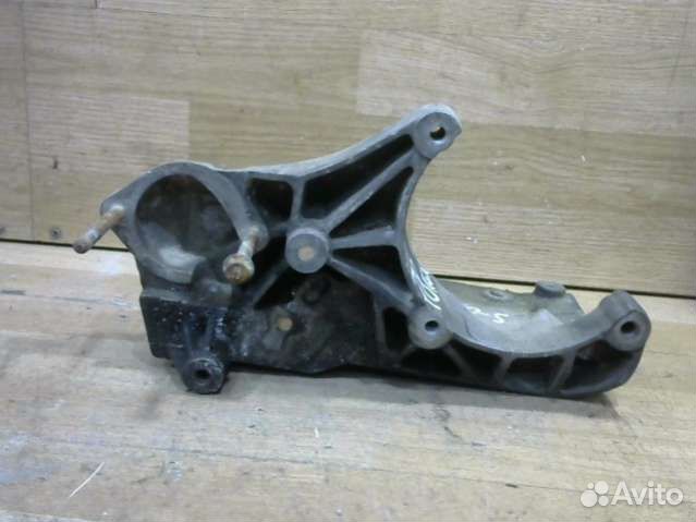 Кронштейн генератора Daewoo Nubira j150 96182628