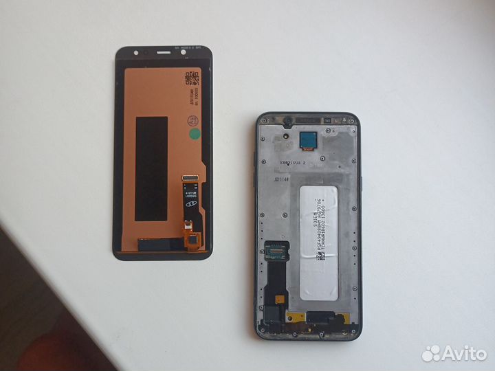 Samsung Galaxy A6, 4/32 ГБ