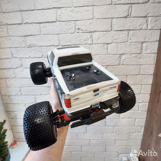 Модель HPI Savage XS Flux 4WD 1:12 комплект