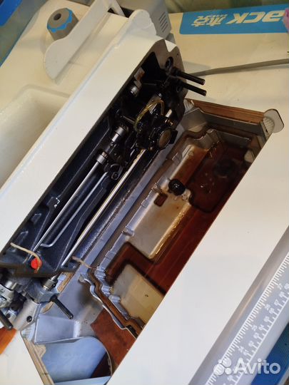 Швейная машина jack f4