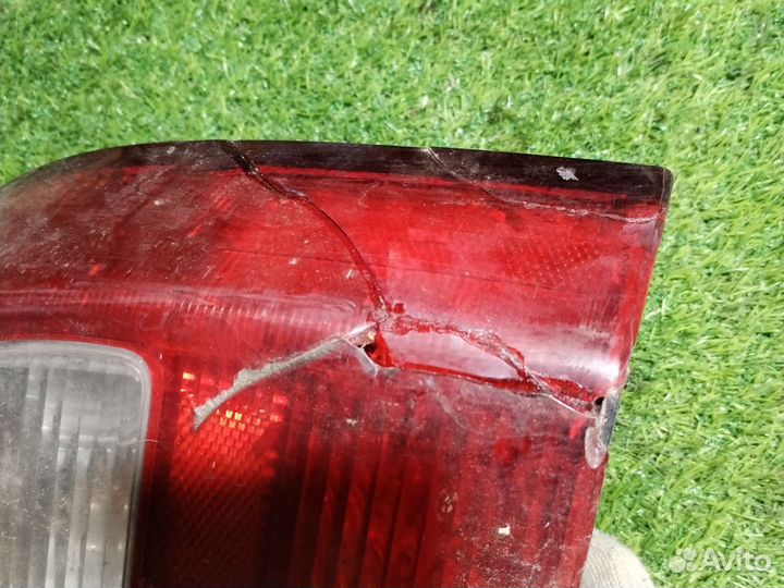 Фонарь задний правый дефект Volvo s80 1