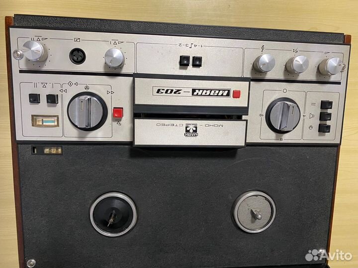 Катушечный магнитофон маяк - 203