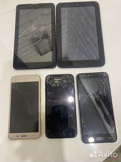 Сотвые телефоны и планшеты на запчасти одним лотом