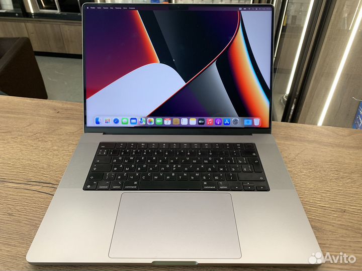 Apple MacBook Pro 16” Retina (2021) M1 Pro 16gb SS