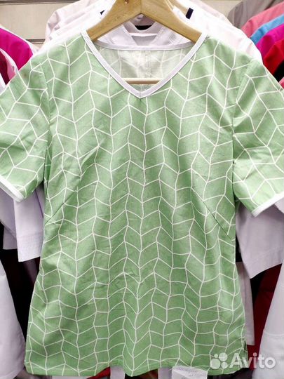 Медицинская блуза с рисунком 40-56