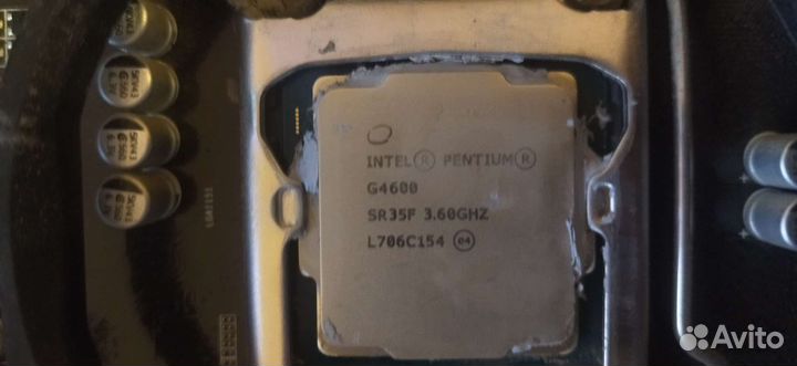 Материнская плата с процессором и памятью