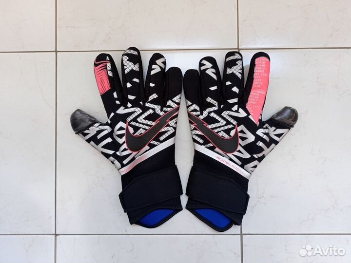 Вратарские перчатки Nike Phantom Shadow Pro 8,9,10