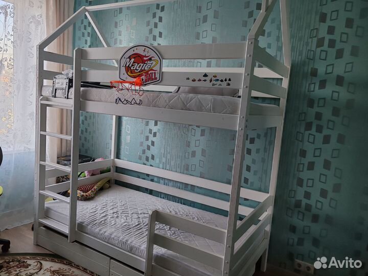 Детская двухярусная кровать бу