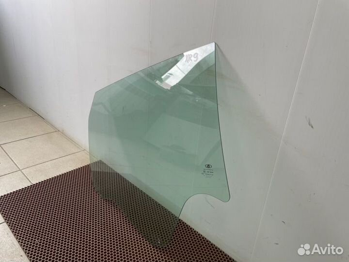 Стекло двери заднее правое LADA X-Ray
