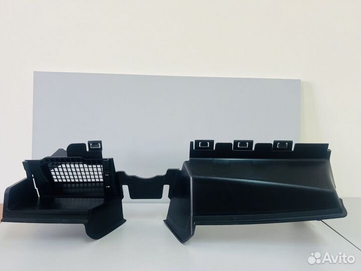 Дефлектор радиатора Renault Duster 2