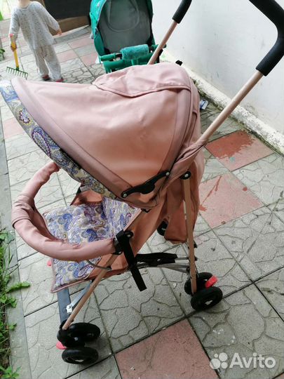 Прогулочная коляска