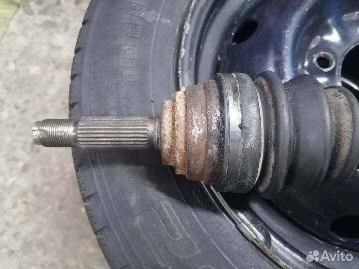 Привод передний левый Hyundai Elantra