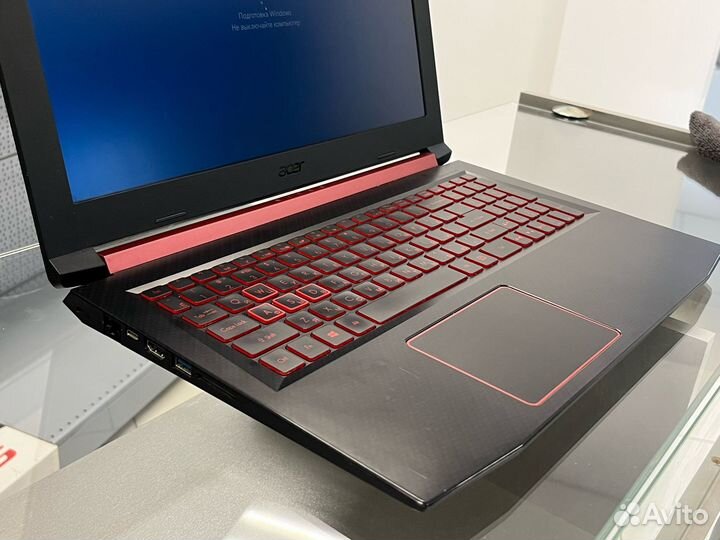 Acer Nitro на Ryzen 5 / RX560