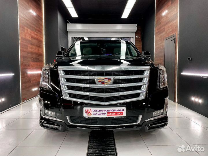 Cadillac Escalade 6.2 AT, 2018, 290 025 км