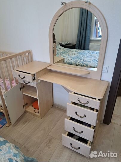 Гримерное зеркало