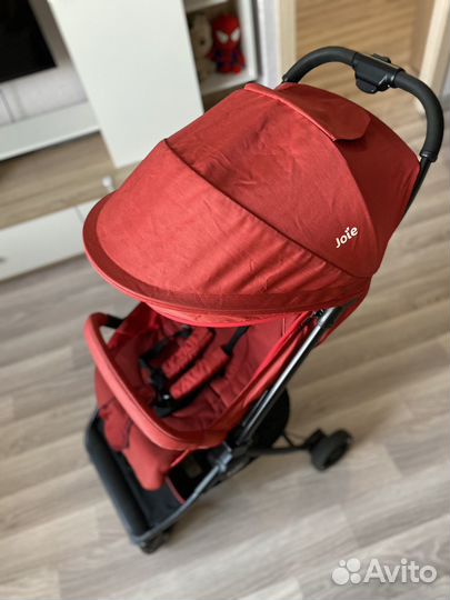 Прогулочная коляска joie pact