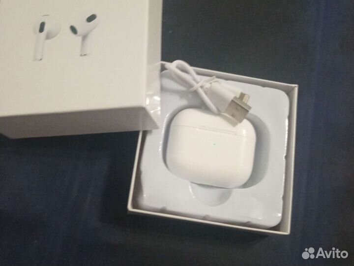 Беспроводные наушники новые