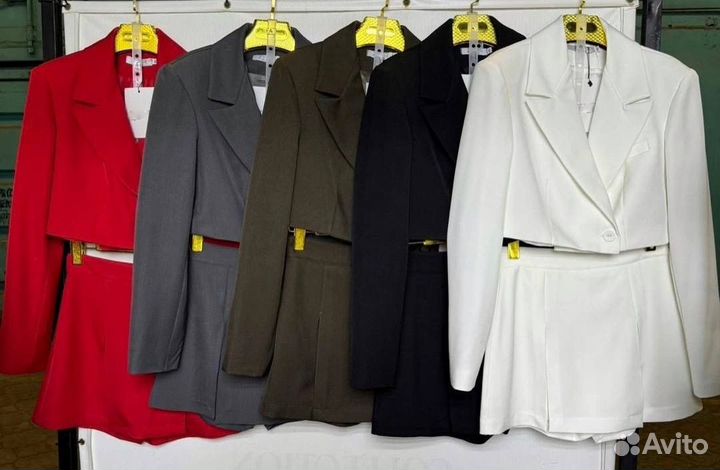 Костюм женский с шортами